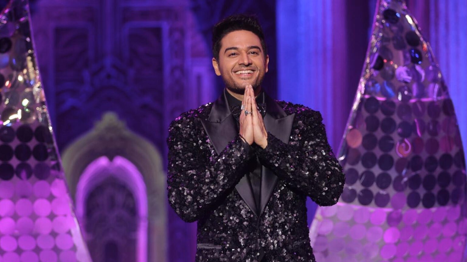 Gaurav Khannas green flag banter with Salman Khan wins premiere night