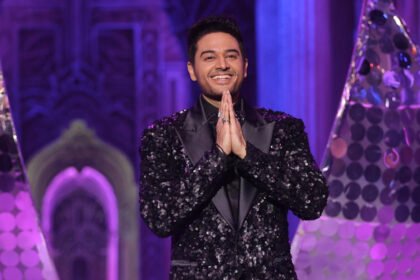Gaurav Khannas green flag banter with Salman Khan wins premiere night