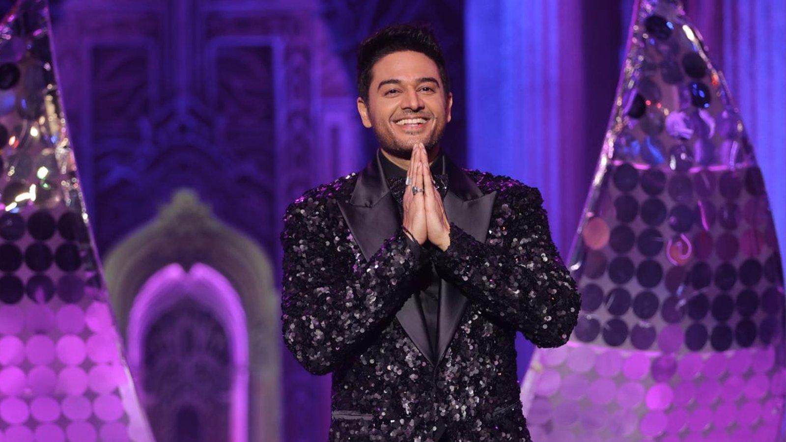 Gaurav Khannas green flag banter with Salman Khan wins premiere night